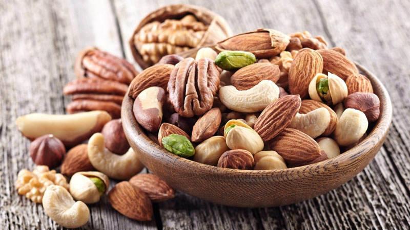 Người ốm nên kiêng đồ cứng và giòn để tránh ảnh hưởng đến hiệu quả điều trị
